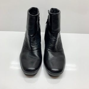 Clarks black leather booties size 12